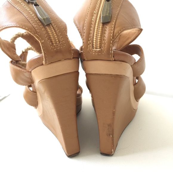 LAST CHANCE: Diane Von Furstenberg 7.5 Tan Leather Wedges rope detailing - Picture 6 of 6